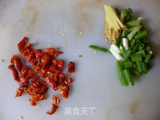 辣炒鸡块的做法步骤：2