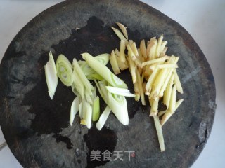 清蒸鲈鱼的做法步骤：4