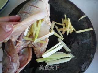 清蒸鲈鱼的做法步骤：5