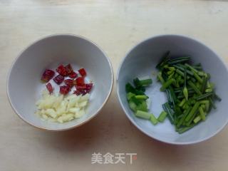 宫保皮蛋的做法步骤：2