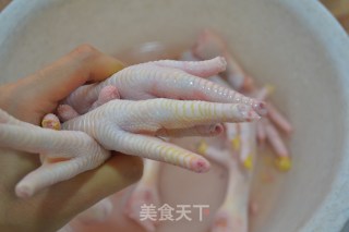 卤制版【虎皮凤爪】的做法步骤：1