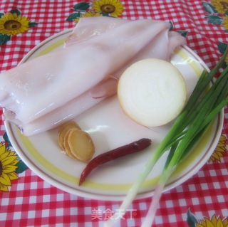 辣得好滋味《葱爆小管》的做法步骤：1