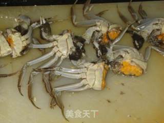 螃蟹炒年糕的做法步骤：2