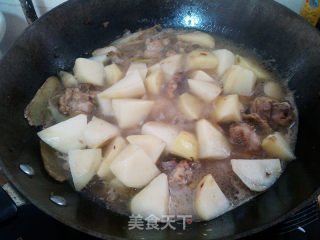 土豆烧鸡腿的做法步骤：8
