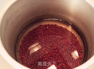 自制玫瑰红豆馅的做法步骤：2
