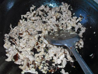 肉丝炒紫豆角的做法步骤：5