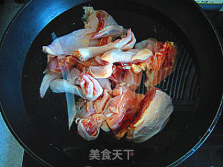 当归枸杞炖鸡的做法步骤：4
