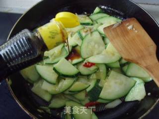 辣炒倭瓜片的做法步骤：4