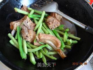 排骨芸豆炖土豆的做法步骤：4