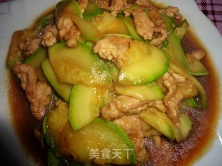 美味家常小炒之------西葫芦炒肉片的做法步骤：9