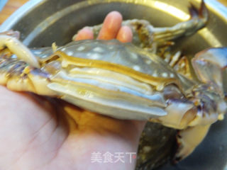清蒸大螃蟹----教你怎样挑选梭子蟹的做法步骤：2
