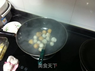 鸡毛菜丸子汤的做法步骤：4