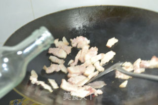 香竽腐竹焖五花肉的做法步骤：3