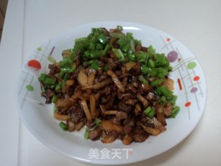 鸡蛋煎饺改良版--------新鲜的饺子做更好吃的做法步骤：1