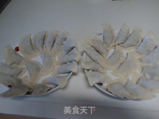 鸡蛋煎饺改良版--------新鲜的饺子做更好吃的做法步骤：3