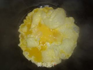 蕃茄鸡蛋面之海味版的做法步骤：3