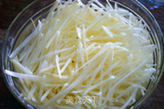 酸辣土豆丝的做法步骤：2