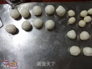 蛋黄酥的做法步骤：10
