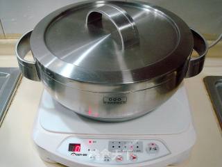 京味儿秋冬保健饮品“小吊梨汤”的做法步骤：2