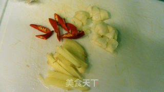 茶树菇炒嫩牛肉的做法步骤：4