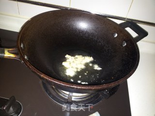 蒜蓉炒韭菜的做法步骤：2