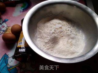 烙饼卷鸡蛋的做法步骤：1