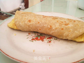 烙饼卷鸡蛋的做法步骤：14