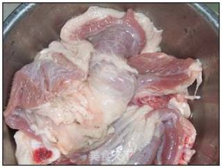 羊肉炖胡萝卜的做法步骤：1