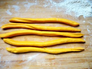 花样面食之------南瓜中国节的做法步骤：5