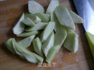 番茄丝瓜烩排骨的做法步骤：4
