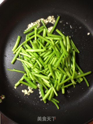 沙茶羊肉空心菜【 傳統的羊肉食譜 】新鮮嚐的做法步骤：11