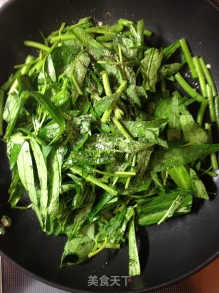 沙茶羊肉空心菜【 傳統的羊肉食譜 】新鮮嚐的做法步骤：12