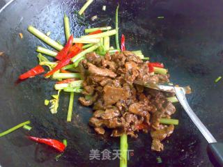 酱炒：酱炒野猪肉的做法步骤：8