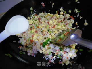 什锦蛋炒饭的做法步骤：12