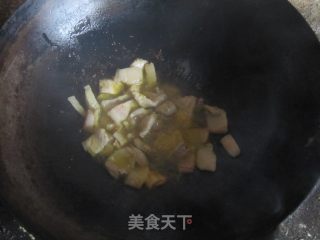 小白菜炒黏蘑的做法步骤：5