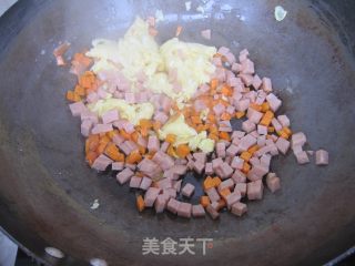 扬州炒饭的做法步骤：6