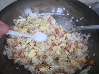 扬州炒饭的做法步骤：10