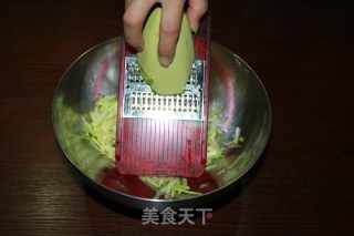 【西葫芦卷】---从小吃到大的菜卷的做法步骤：4