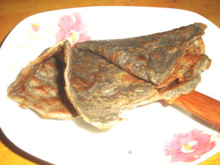 黑芝麻豆浆薄饼--剩豆浆做的饼的做法步骤：9