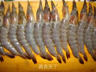 蒜蓉粉丝开背虾的做法步骤：2