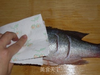 清蒸海上鲜的做法步骤：3