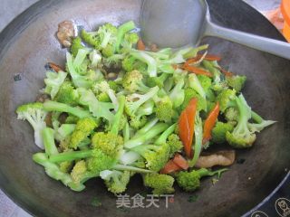 胡萝卜西兰花的做法步骤：11
