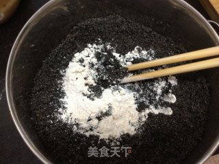 南瓜黑芝麻汤圆的做法步骤：5
