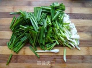 青蒜炒鸡胗的做法步骤：3