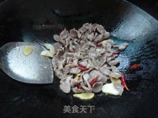 青蒜炒鸡胗的做法步骤：6