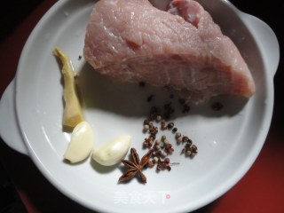 轻松自制小零食--------猪肉松的做法步骤：2