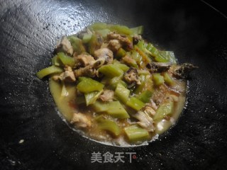 凉瓜烧三黄鸡的做法步骤：7
