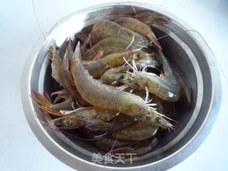 天成一味——油焖虾的做法步骤：1