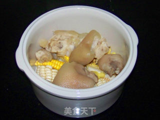 【玉米黄豆蹄花汤】的做法步骤：6