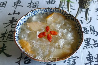 雪梨银耳羹的做法步骤：5